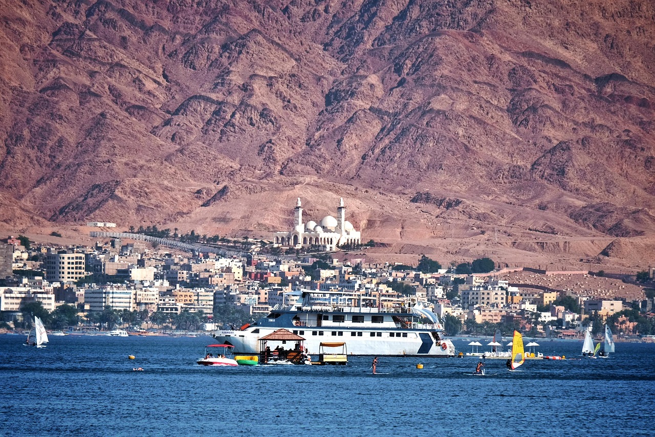 Pustynne jeziora – niespodziewane oazy w sercu Arabii